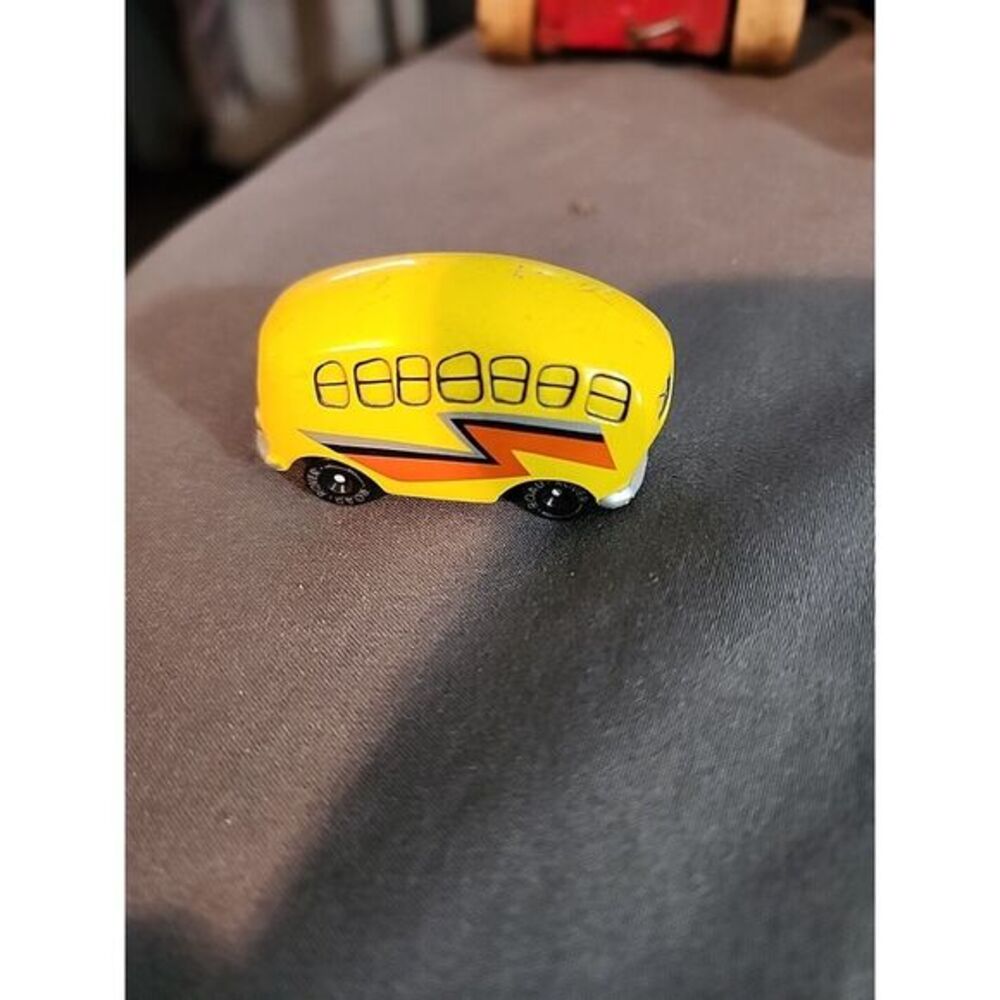 Hallmark Cards Road Rovers Yellow Bus Diecast 1983 Vintage